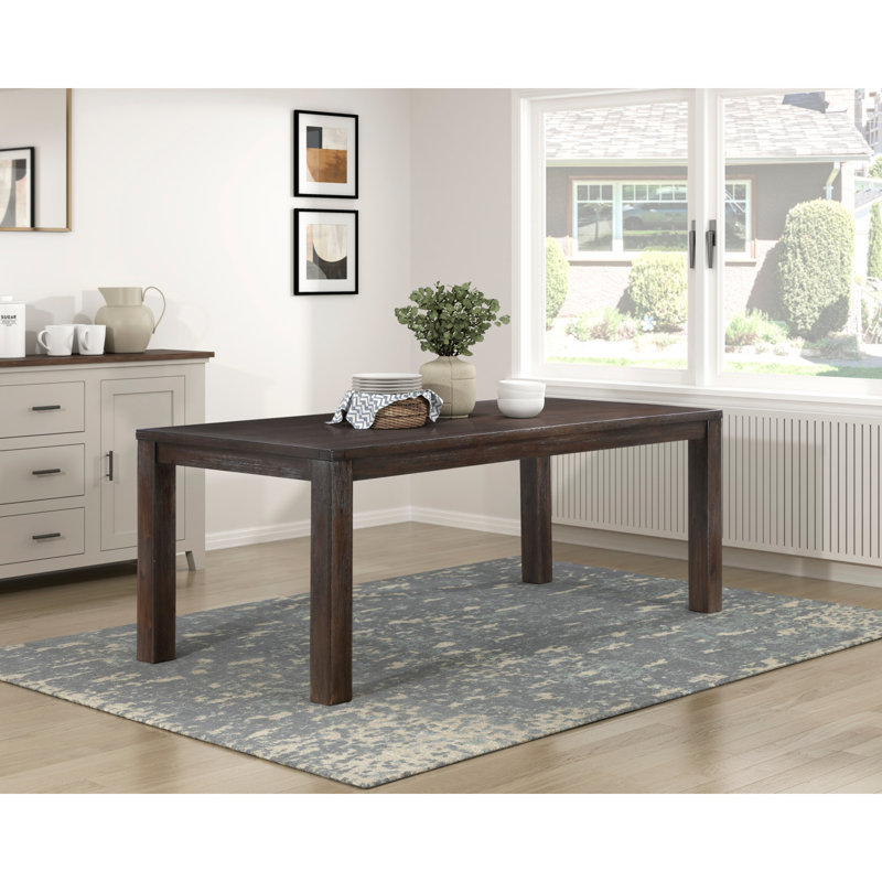 Table de salle à manger brun foncé