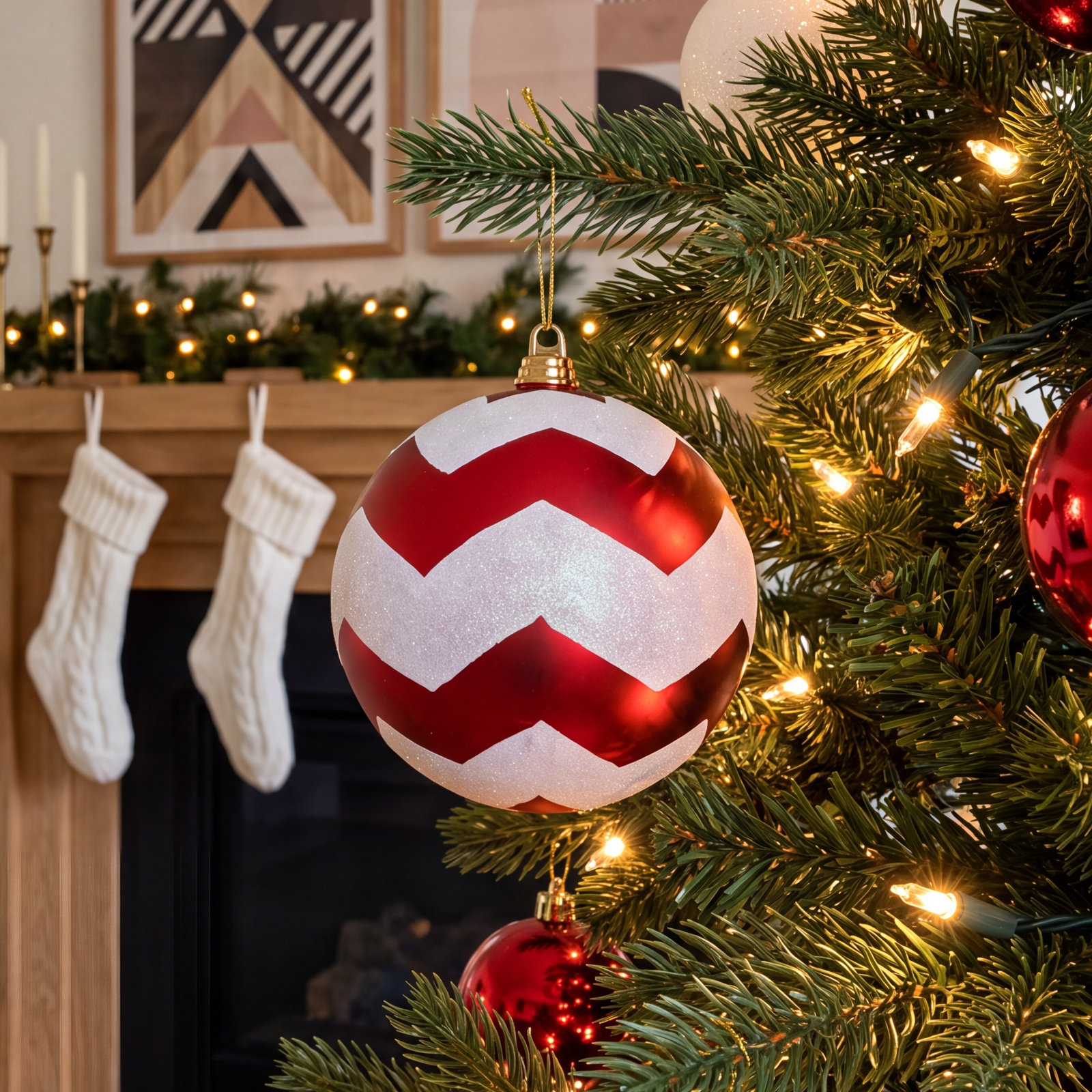Shatterproof Bauble, Red / White, 7.87" H x 7.87" W x 8.27" D
