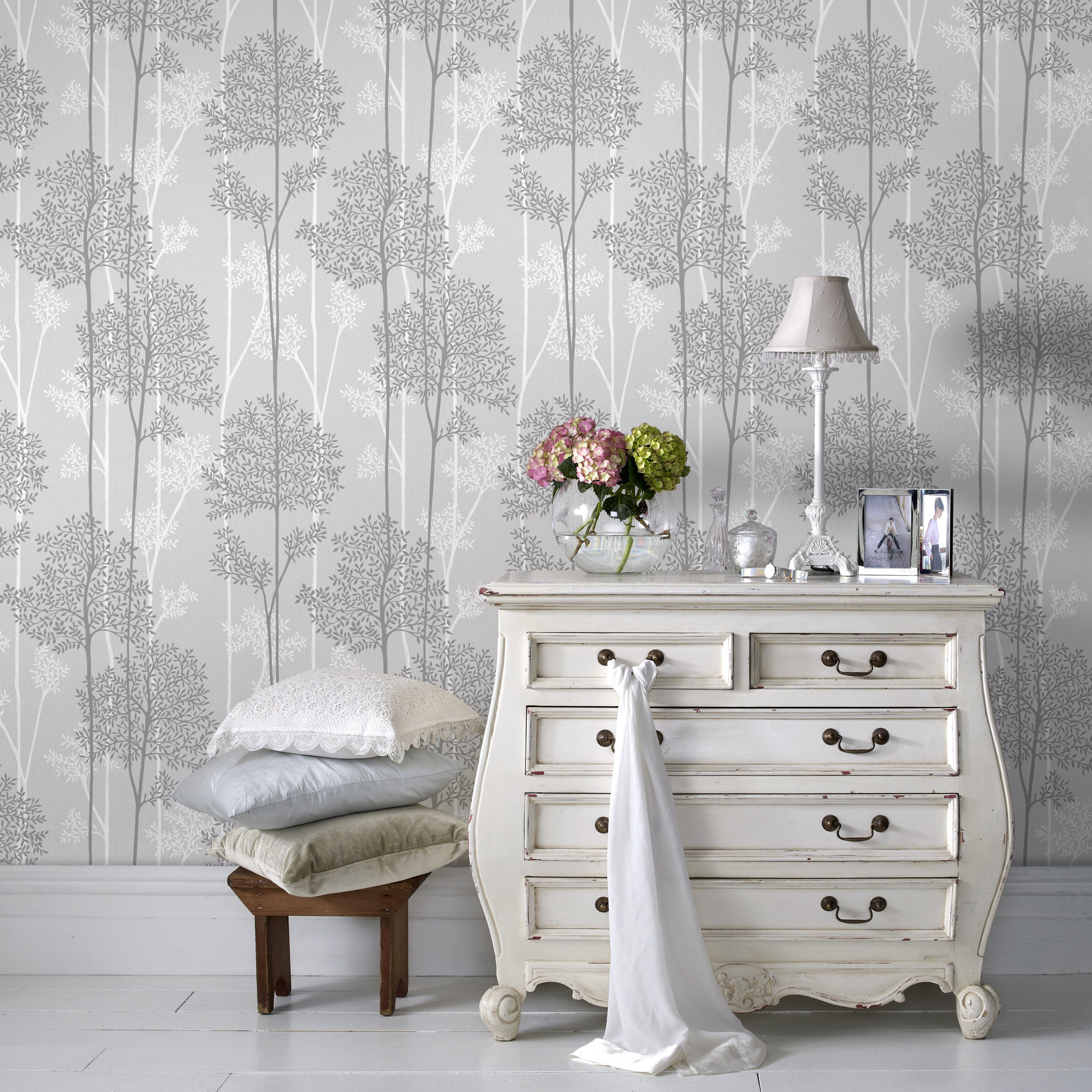 Edmore Modern Floral Wallpaper, Grey
