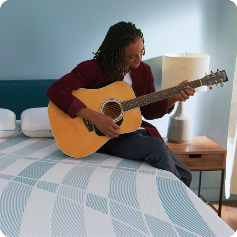 Sealy Dreamlife 14" Queen Gel Memory Foam Hybrid Mattress