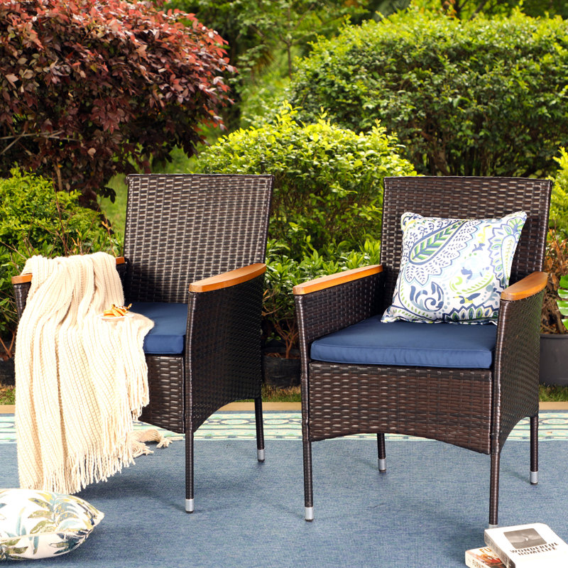 Chaise de patio avec coussin Alyah