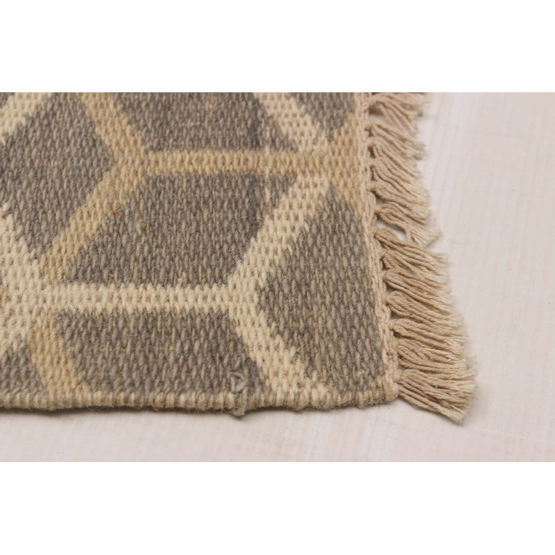Kilim gris Ankara 4 pi 11 po x 7 pi 11 po