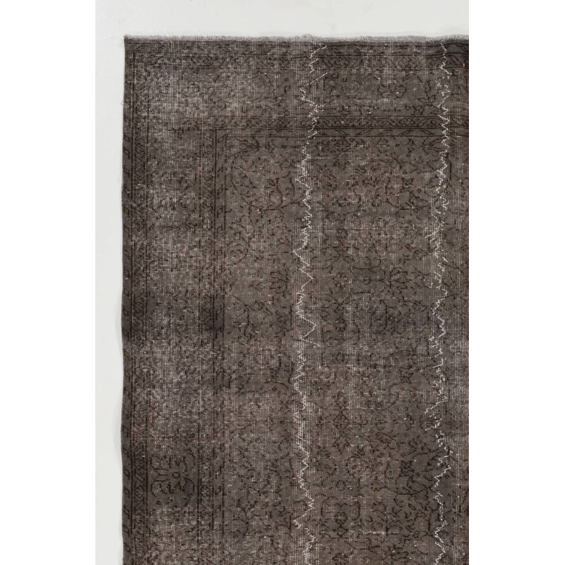 Tapis turc délavé de couleur grise contemporain 6,5 x 9,7 pi