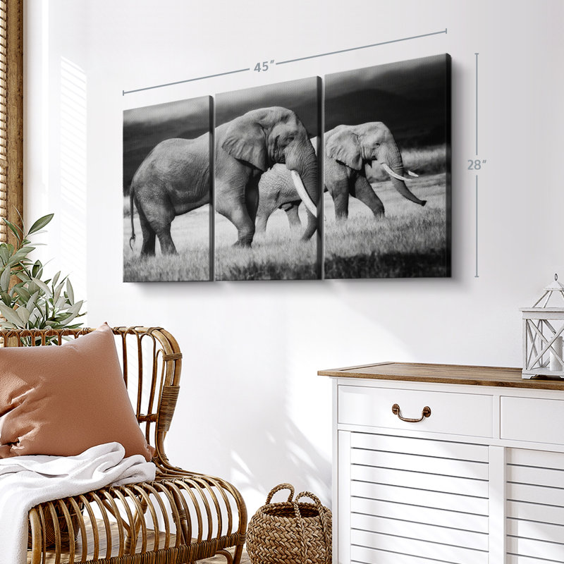 «Grazing Kenyan Elephants» sur, H 28 po x l 45 po