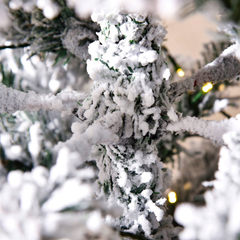 Sapin de Noël artificiel enneigé 6 pi avec lumières réalistes, 250 lumières DEL et 462 pointes