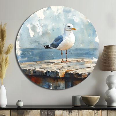 Mouette sur le quai II - reproduction d'art moderne en métal blanc, oiseau rond, décoration murale en métal