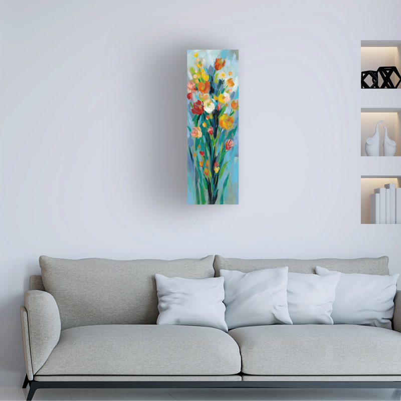 «Tall Bright Flowers II» par Silvia Vassileva, peinture sur toile tendue, H 24 po x l 8 po x P 2 po