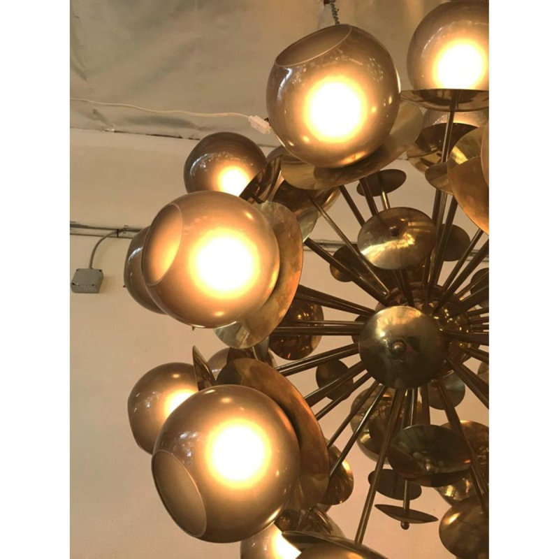 Lustre spoutnik clair en laiton Lampadina, Laiton antique, H 68 po x l 55 po x P 55 po, Ambre