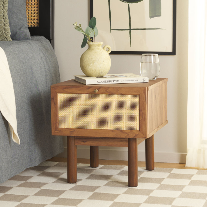 Angeliana 15.35'' W Nightstand, Walnut