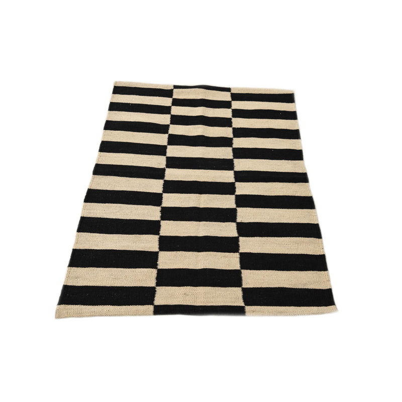 Tapis noir et blanc 3x4 Pinkerton
