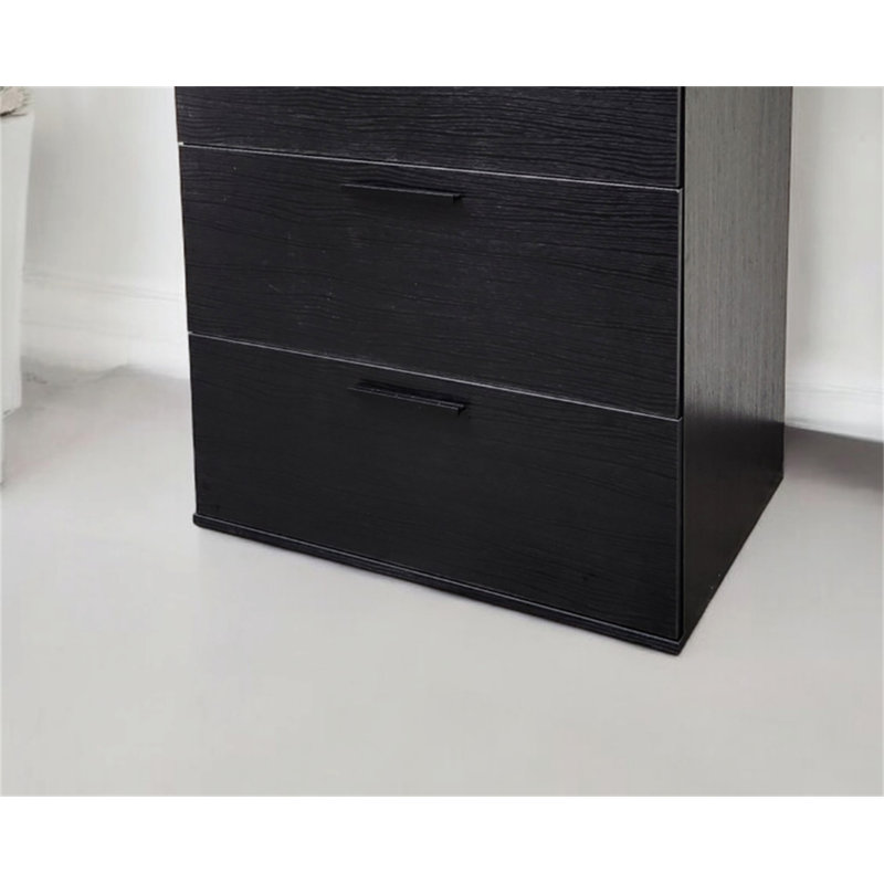 Commode noire à quatre tiroirs Oliver