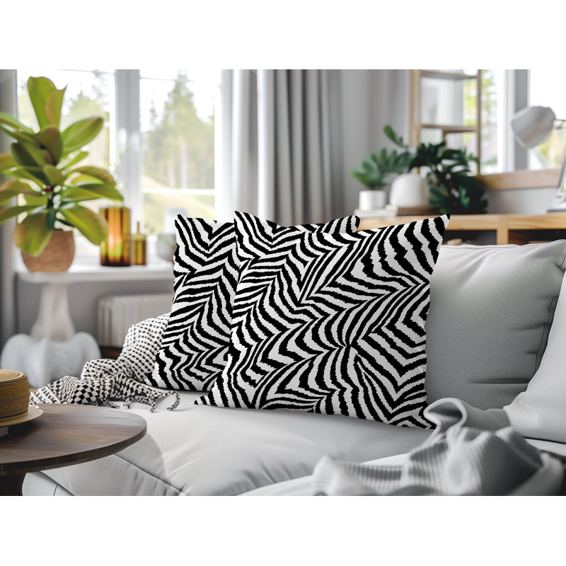 Coussin intérieur / extérieur à imprimé zébré Lola, 18x18, Black