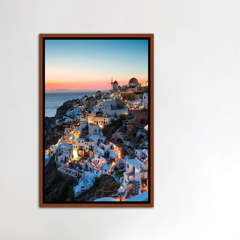 Santorini Evening par Matteo Colombo - reproduction de photo, H 26 po x l 18 po x 1,5 po, Toile avec cadre en bois classique