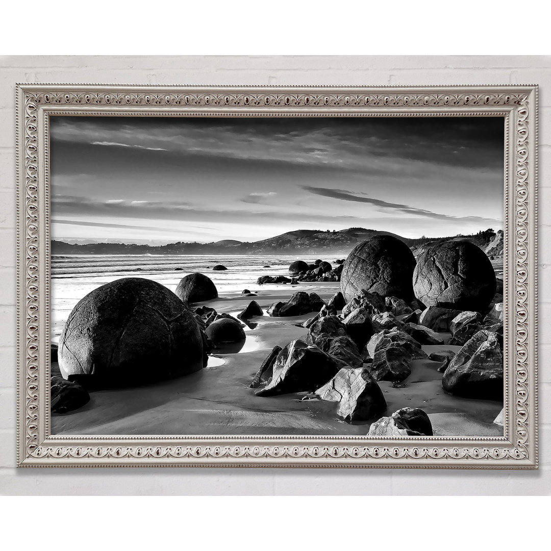 Rocks On A Beach - Einzelne Bilderrahmen Kunstdrucke