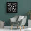 Animaux, papillons noirs et blancs sur toile-448563969