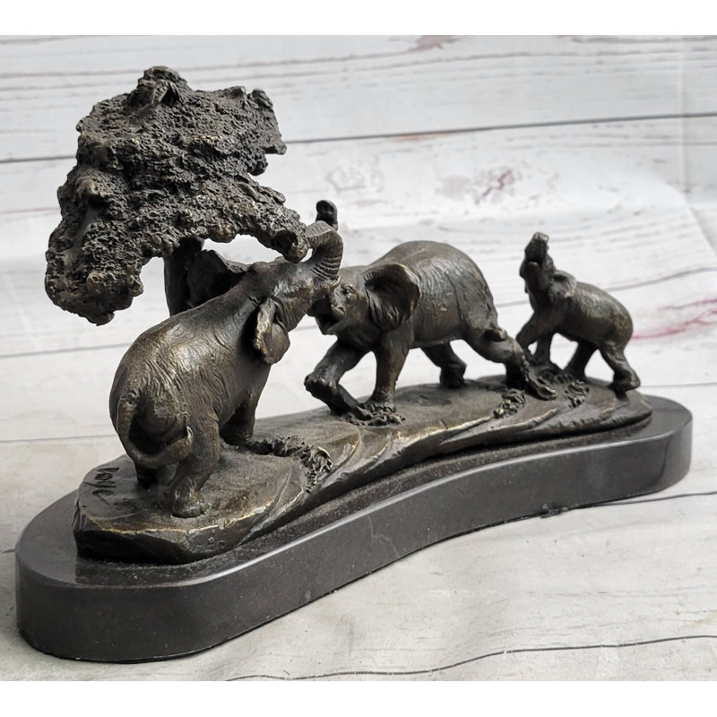 Figurines et sculptures Yanneth