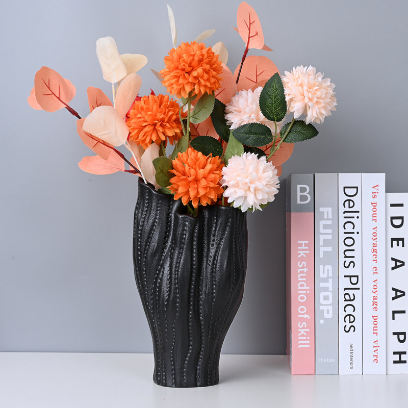 Emest Handmade Ceramic / Porcelain Table Vase, Black