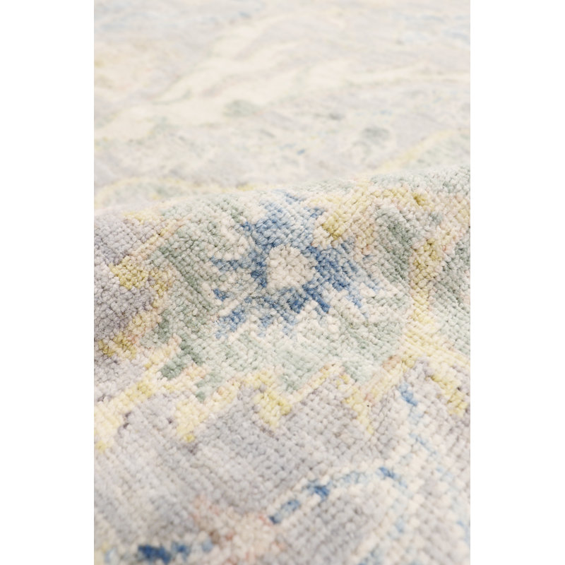 Tapis unique beige, jaune et vert 8 pi 10 po x 12 pi 10 po