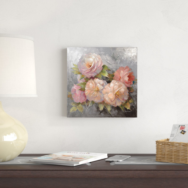 Roses sur fond gris III, H 12 po x l 12 po x P 1,25 po