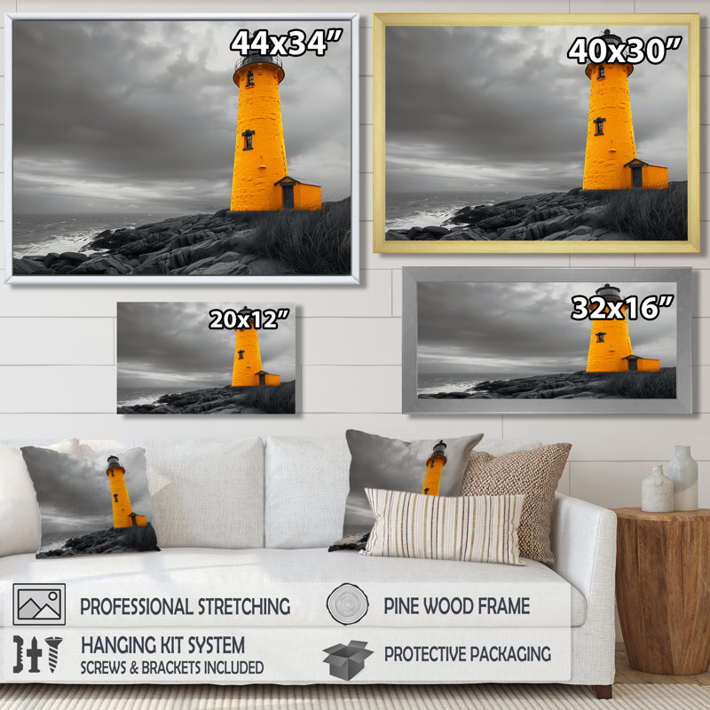 Phare jaune côtier gris d'hiver - art mural de phares, H 30 po x l 40 po, Encadrement argenté