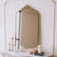 Miroir de plancher pleine grandeur-114309784-121847411