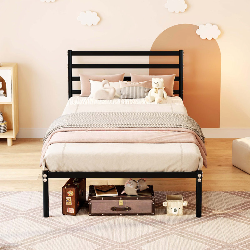 Structure de lit plateforme classique en métal avec espace de rangement sous le lit, sommier robuste à assemblage facile, noir