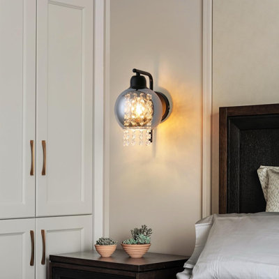 Iron Wallchiere