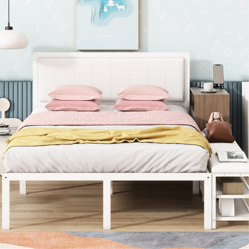 Lit plateforme en métal blanc avec tablettes, armoire en bois et espace de rangement confortable avec repose-pieds, Blanc