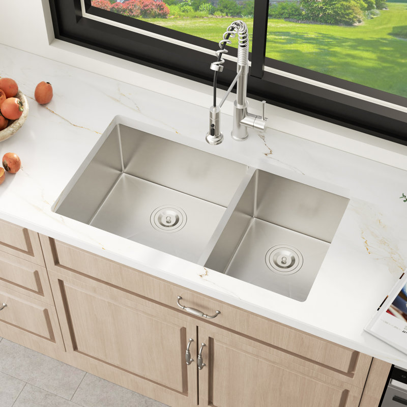 Évier de cuisine encastré à double cuve en acier inoxydable de calibre 16 L 36 po x l 19 po