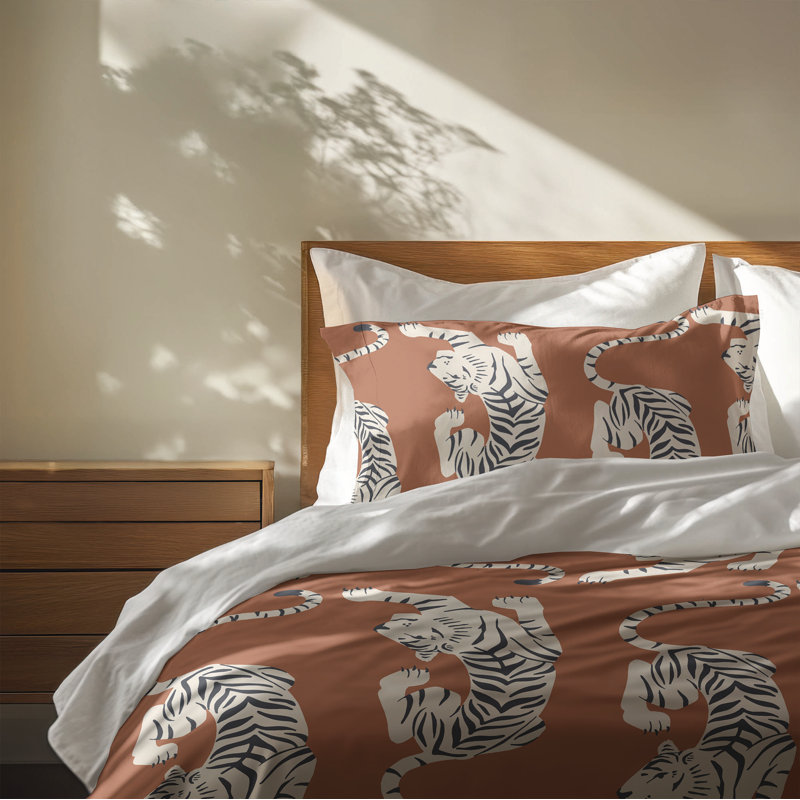 Hey Tiger Decorative Lightweight Comforter Set, King Comforter + 2 King Pillowcases, Terracotta