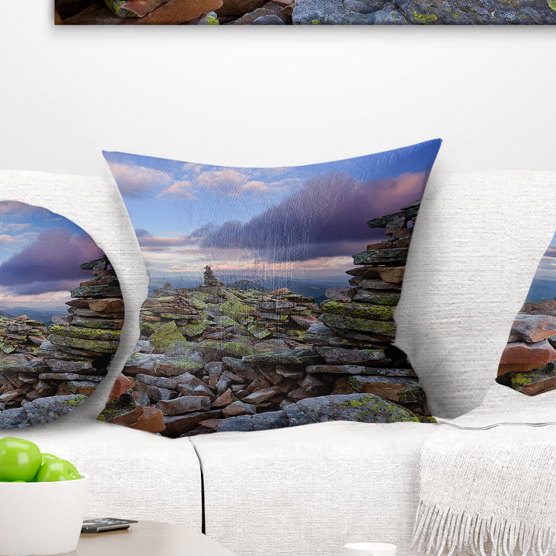 Oreiller en disposés pierres de montagne dans l’été paysage, 12 po x 20 po, Coussin lombaire