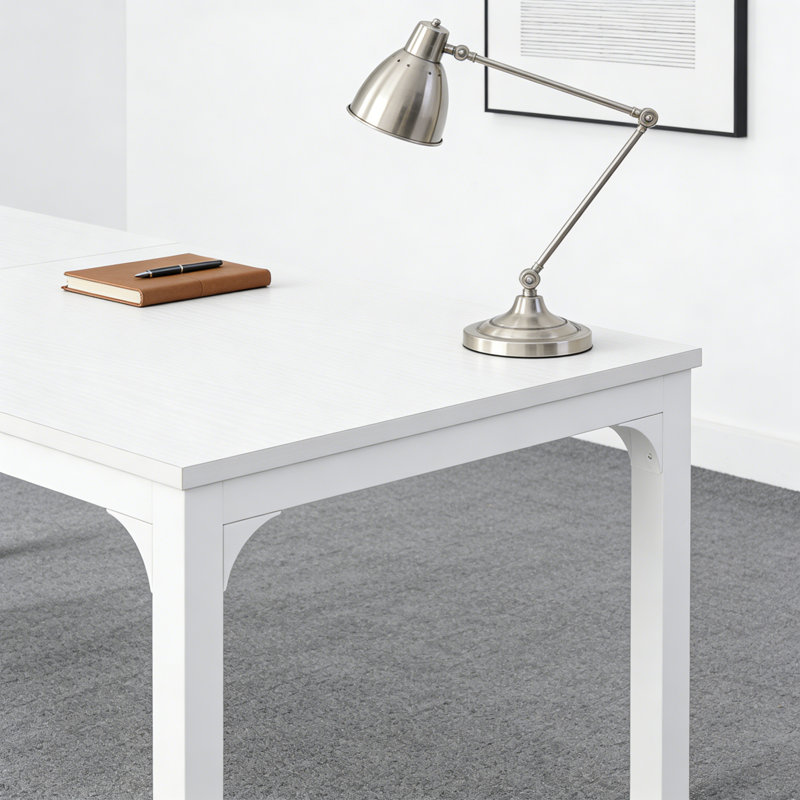 Bureau d'ordinateur Clean Clean avec cadre blanc en métal pour espaces de travail, Blanc