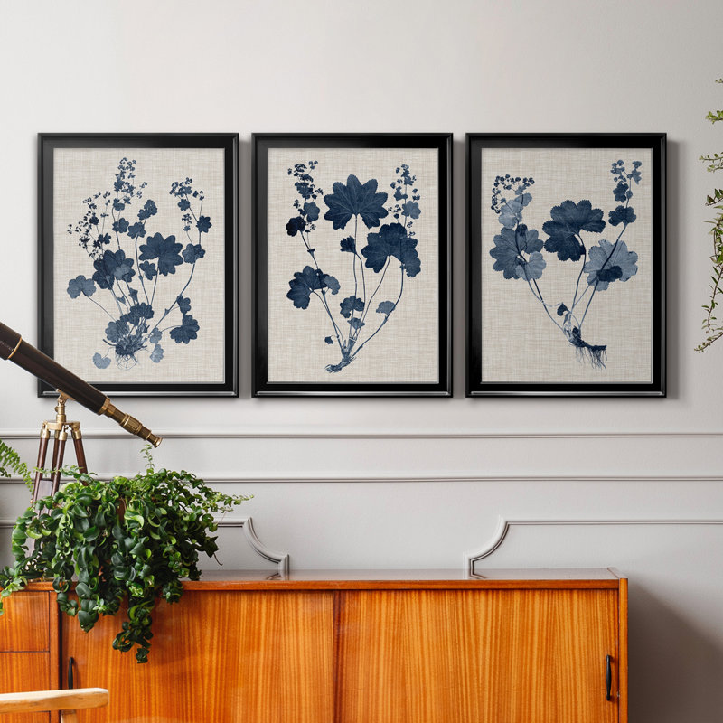 Bleu marine et feuilles de lin II - ensemble de 3 peintures sur toile encadrées, H 30,5 po x l 42,5 po x P 4,5 po