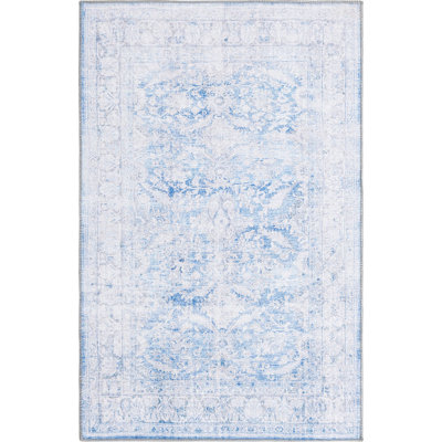 Tapis traditionnel bleu pâle Alush