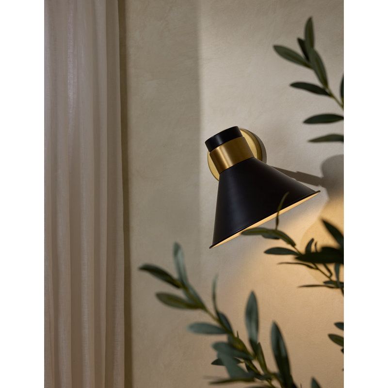 Lane 1 - Light Armed Sconce