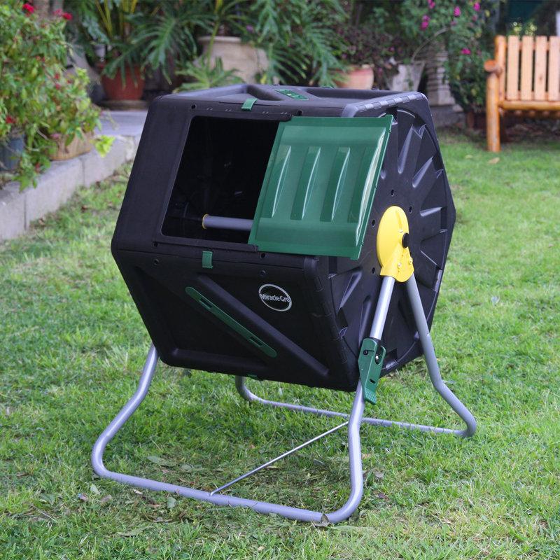 28 Plastic Outdoor Tumbler Composter with Latching Lid
