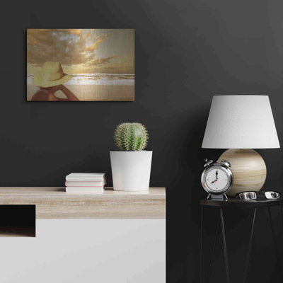 «Memories on the Beach 1» par Carlos Casamayor, art mural en métal