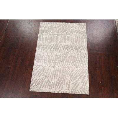 Contemporary Abstract Oriental Area Rug 5x8