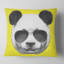 Drôle de panda avec lunettes de soleil - coussin à imprimé animal-30744671-30744674