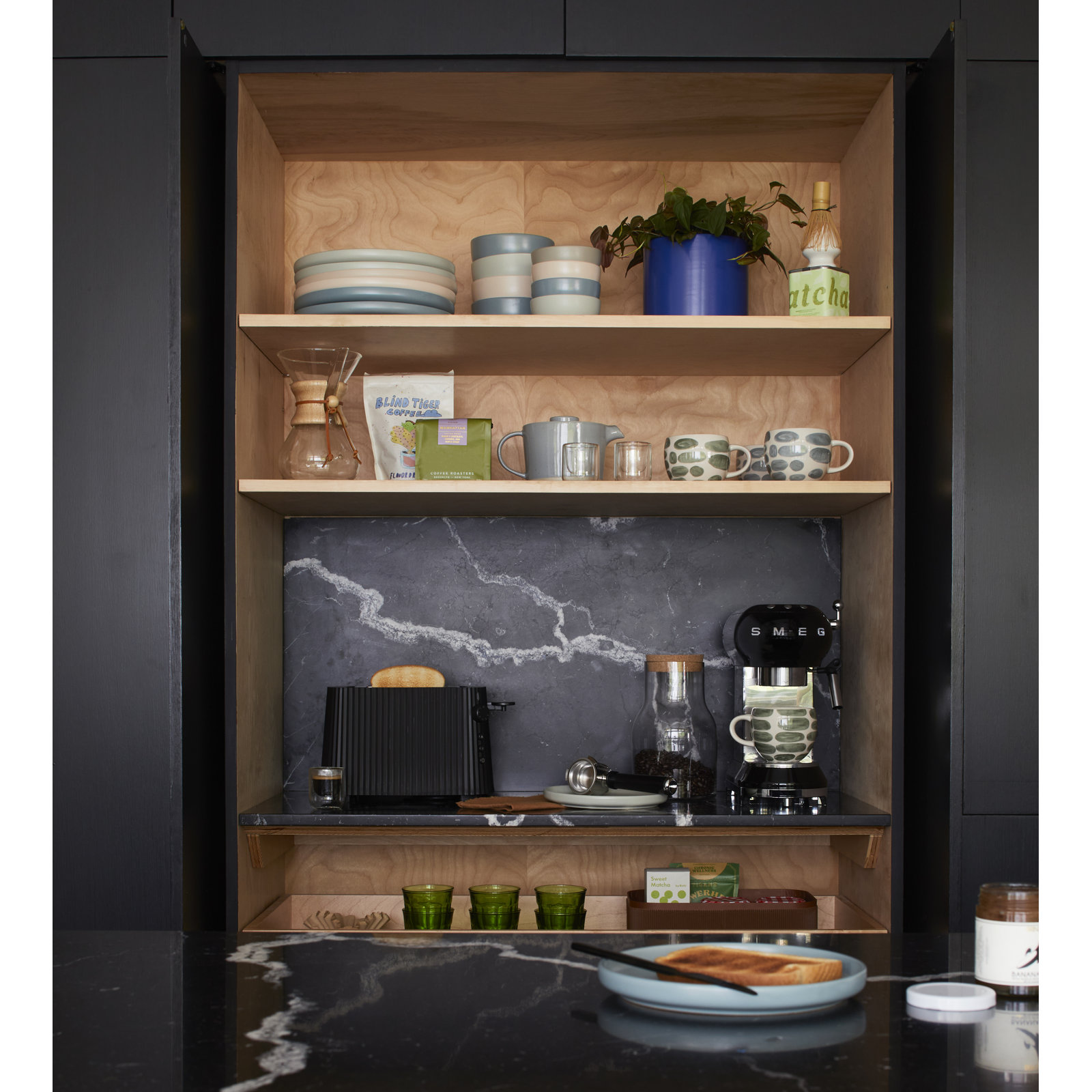 Plissé 2-Slice Toaster, Black