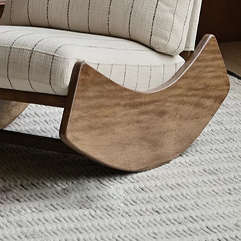 Chaise berçante élégante en bois massif rayé