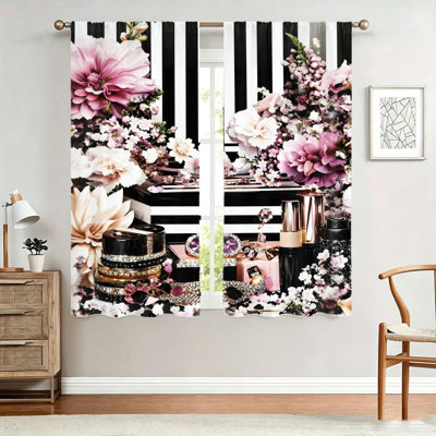 2 pièces de rideaux à bijoux floraux, tissu filtrant la lumière, rayures noires et blanches rétro chic avec des accents de maquillage rose, protection de la vie privée, conception de passe-tringle, habillages de fenêtre décoratifs pour la chambre du salon