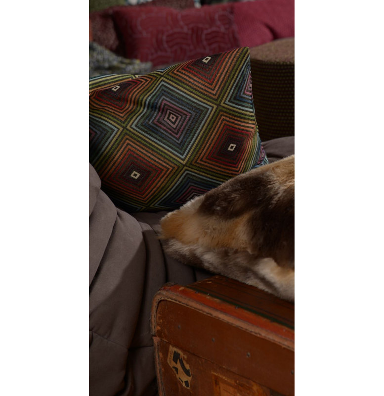 Selin Geometric Rectangular Throw Cushion