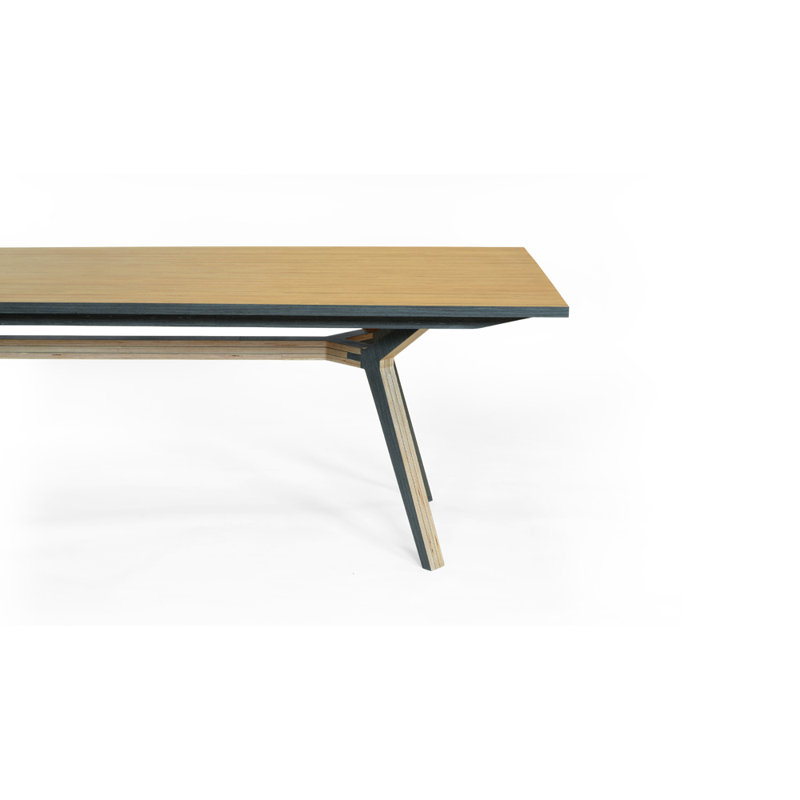 Pirwi Dining Table