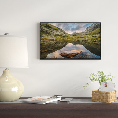 «Mountain Lake over Skok Waterfall», reproduction de photo sur toile tendue encadrée
