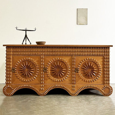 Armoire d'entrée de style français