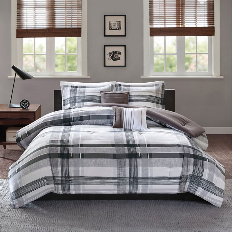 Full/Queen Plaid Comforter Set, Queen Comforter + 4 Additional Pieces