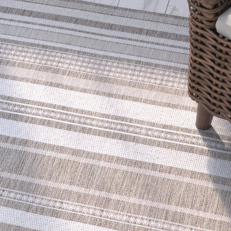 Tapis rayé intérieur / extérieur Sania, Rectangle 5 pi 10 po x 9 pi 2 po, Champagne ivoire / taupe