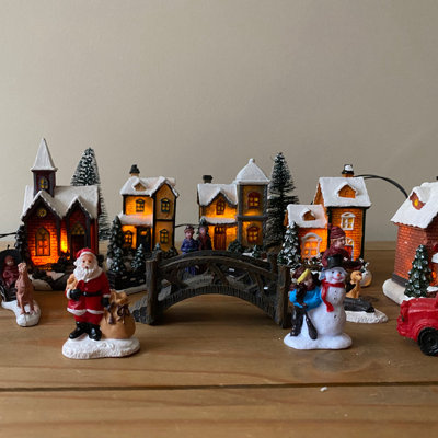 Christmas Christmas Scene Decorative Accent