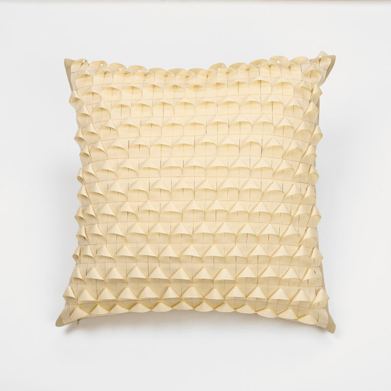 Coussin Ribbon Piecing Throw Pillow, Crème